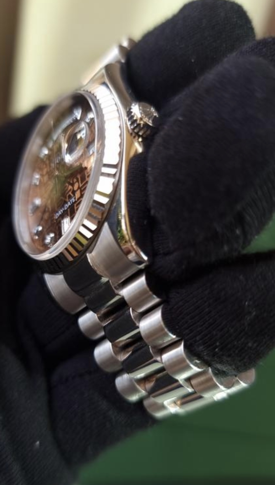 Rolex Day-Date 36 President 18k White Gold Havana Diamond dial. view 6