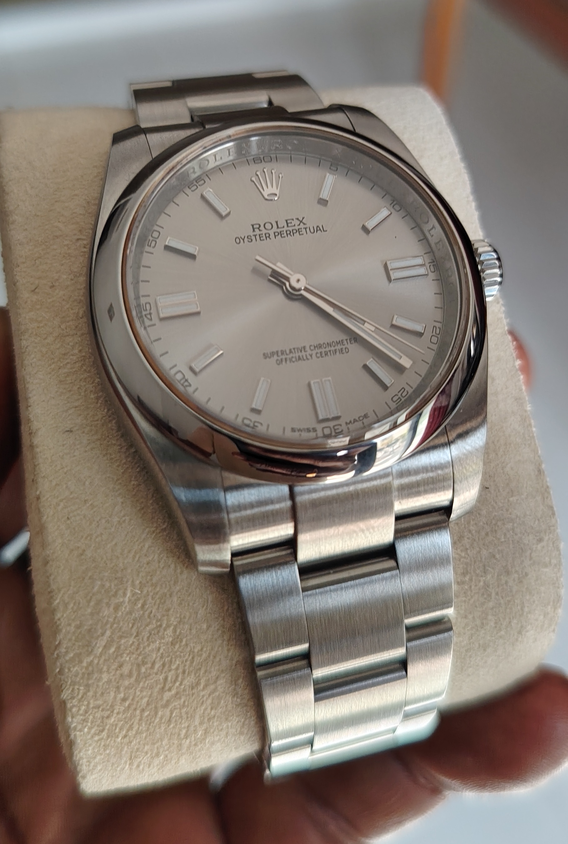 Rolex Oyster Perpetual 36 in excellent condition. view 4